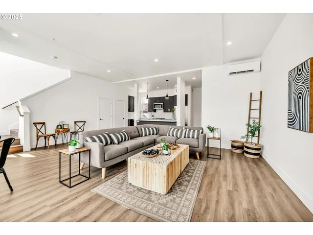 $549,900 | 1970 Amazon Parkway, Eugene, OR 97405