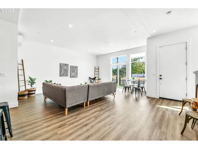 $549,900 | 1970 Amazon Parkway, Eugene, OR 97405