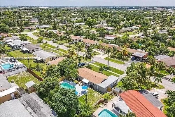 $3,600 | 4120 Northwest 3rd Way, Deerfield Beach, FL 33064