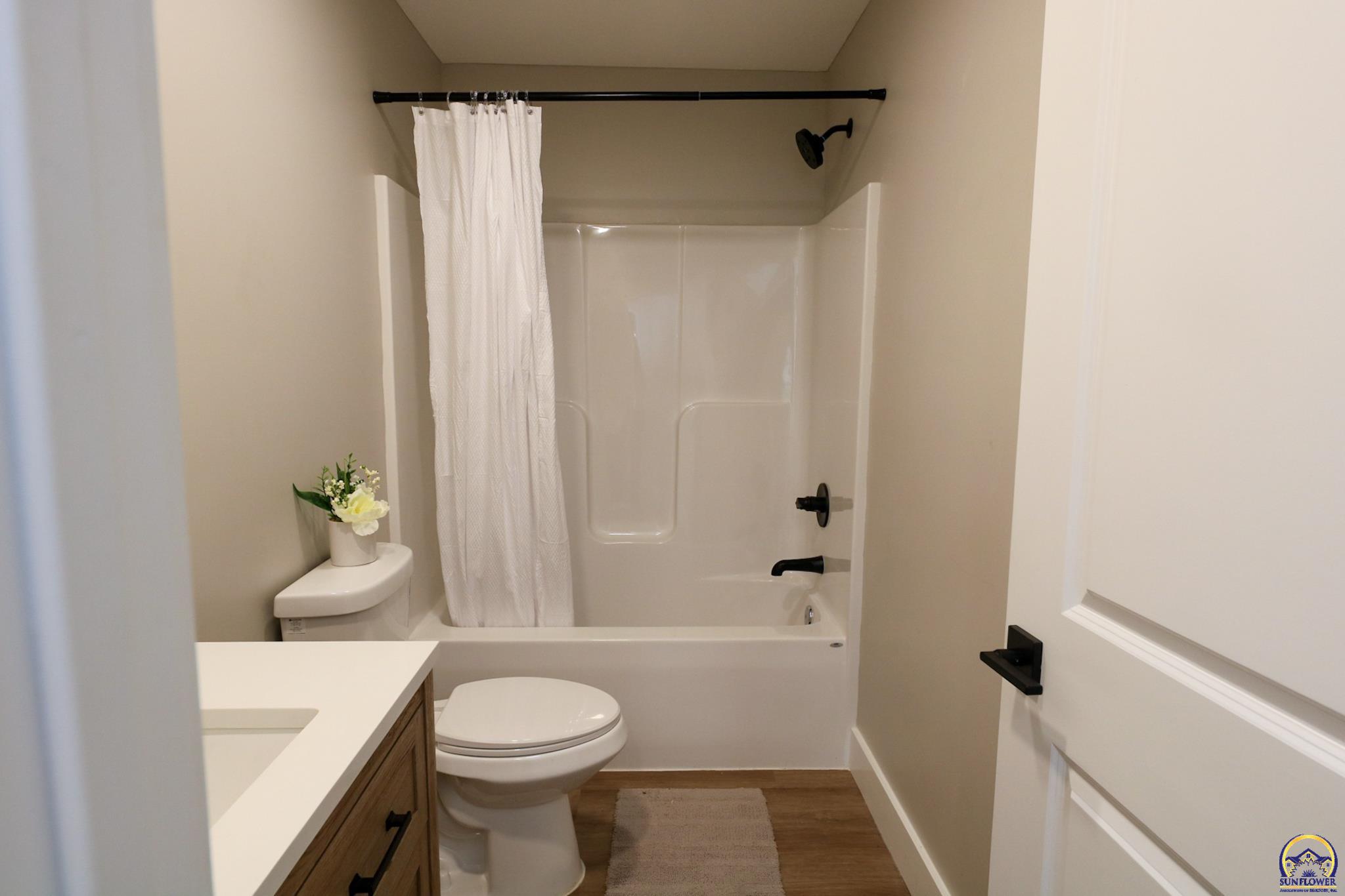 702 South 8th Street Burlington, KS 66839 - Photo 26 of 62 bathroom
