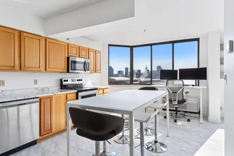 $225,000 | 360 Sherman Street, Unit 1607, St. Paul, MN 55102