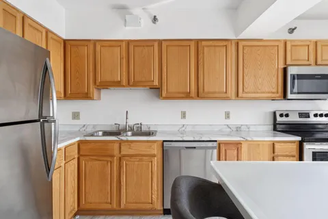 $225,000 | 360 Sherman Street, Unit 1607, St. Paul, MN 55102