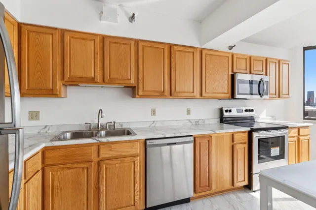 $225,000 | 360 Sherman Street, Unit 1607, St. Paul, MN 55102