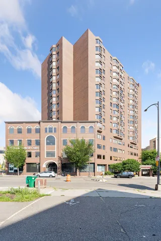 $225,000 | 360 Sherman Street, Unit 1607, St. Paul, MN 55102