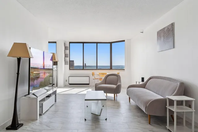 $225,000 | 360 Sherman Street, Unit 1607, St. Paul, MN 55102