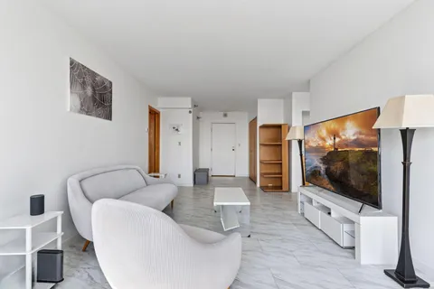 $225,000 | 360 Sherman Street, Unit 1607, St. Paul, MN 55102