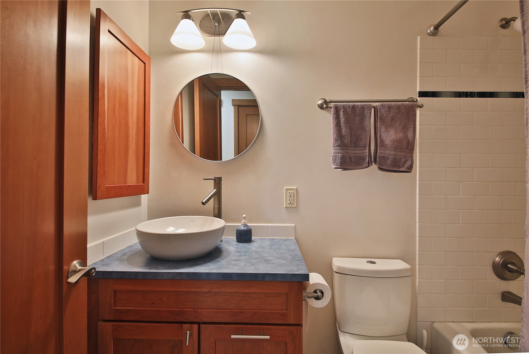 7343 Holst Road Clinton, WA 98236 - Photo 19 of 40 Gallery Image 19