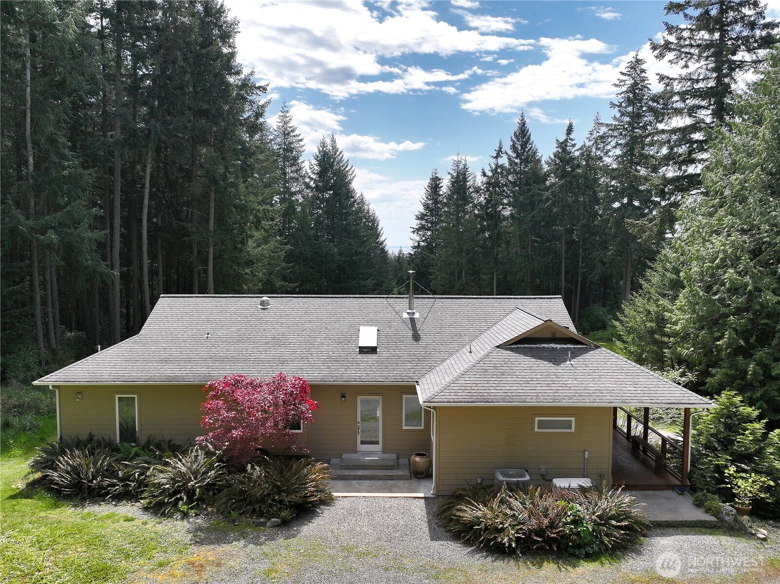 7343 Holst Road Clinton, WA 98236 - Photo 3 of 40 Gallery Image 3
