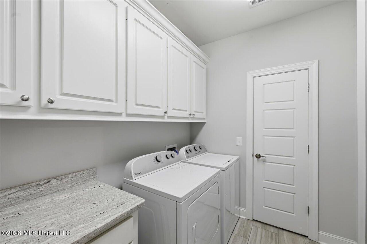 111 Twain Trail Clinton, MS 39056 - Photo 17 of 36 18-111 Twain Trl _ Home Tours MS