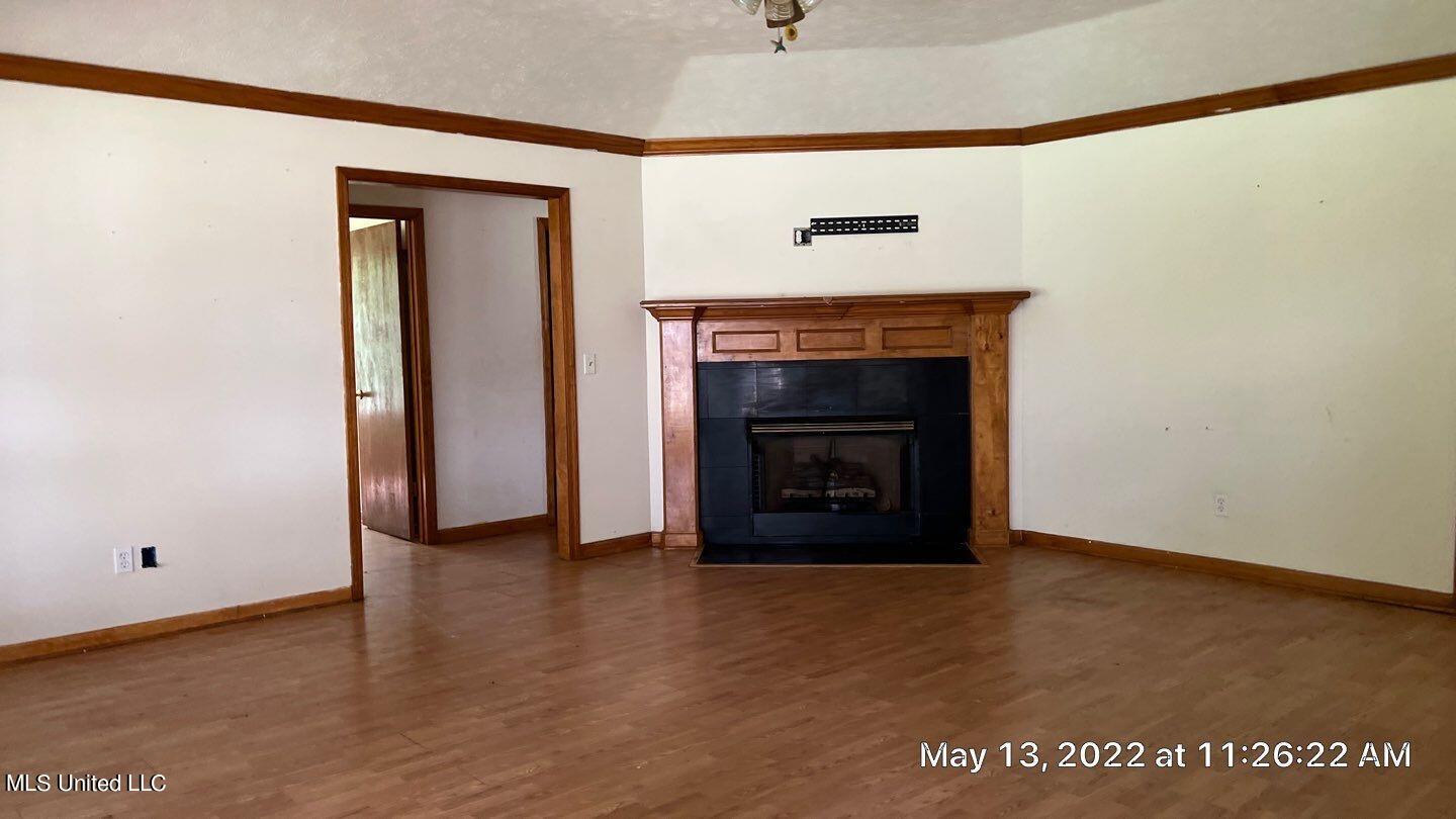 379 Clear Branch Road Florence, MS 39073 - Photo 4 of 12 815d4d490e28685820220526-101598-1n3q3p
