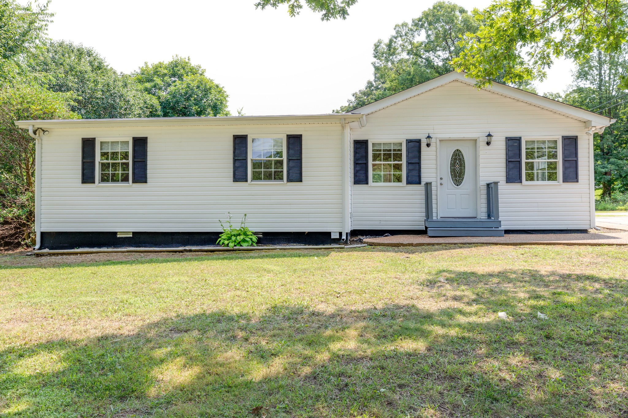 2204 Sylvia Road Dickson, TN 37055 - Photo 1 of 29 Gallery Image 1