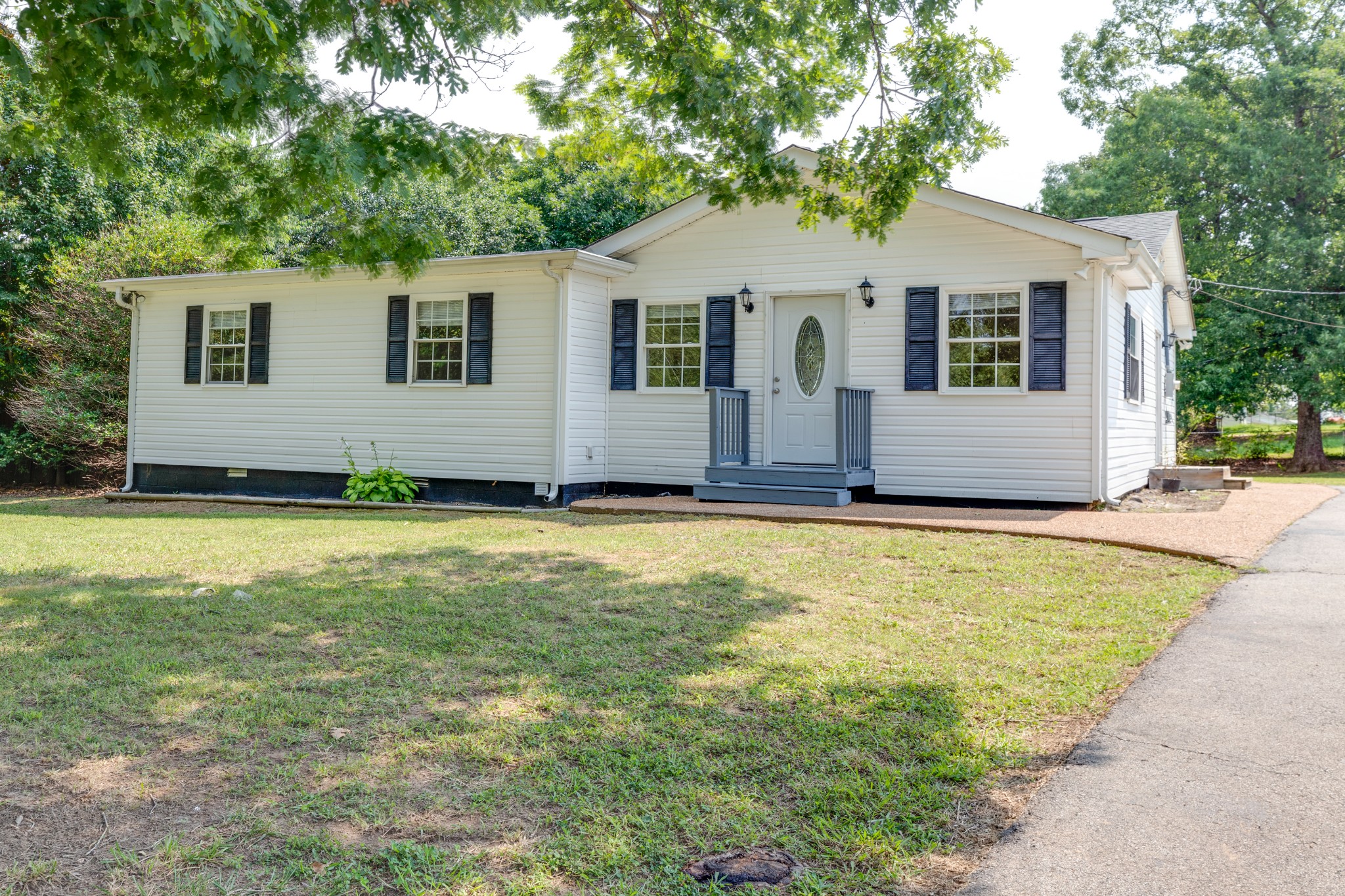 2204 Sylvia Road Dickson, TN 37055 - Photo 3 of 29 Gallery Image 3