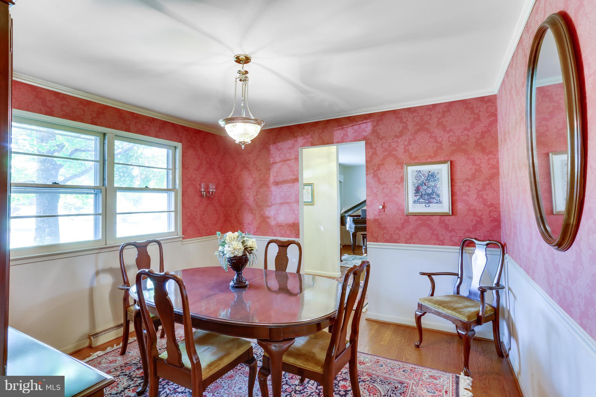 4715 Duffield Road White Plains, MD 20695 - Photo 7 of 30 Dining Room