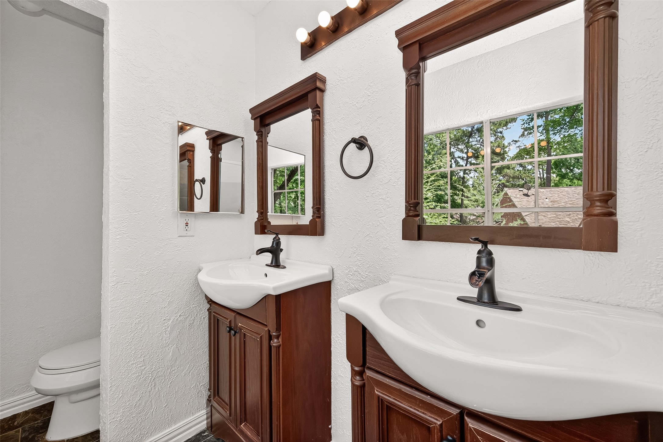 42 Rockridge Drive Spring, TX 77381 - Photo 24 of 39 Primary bath.