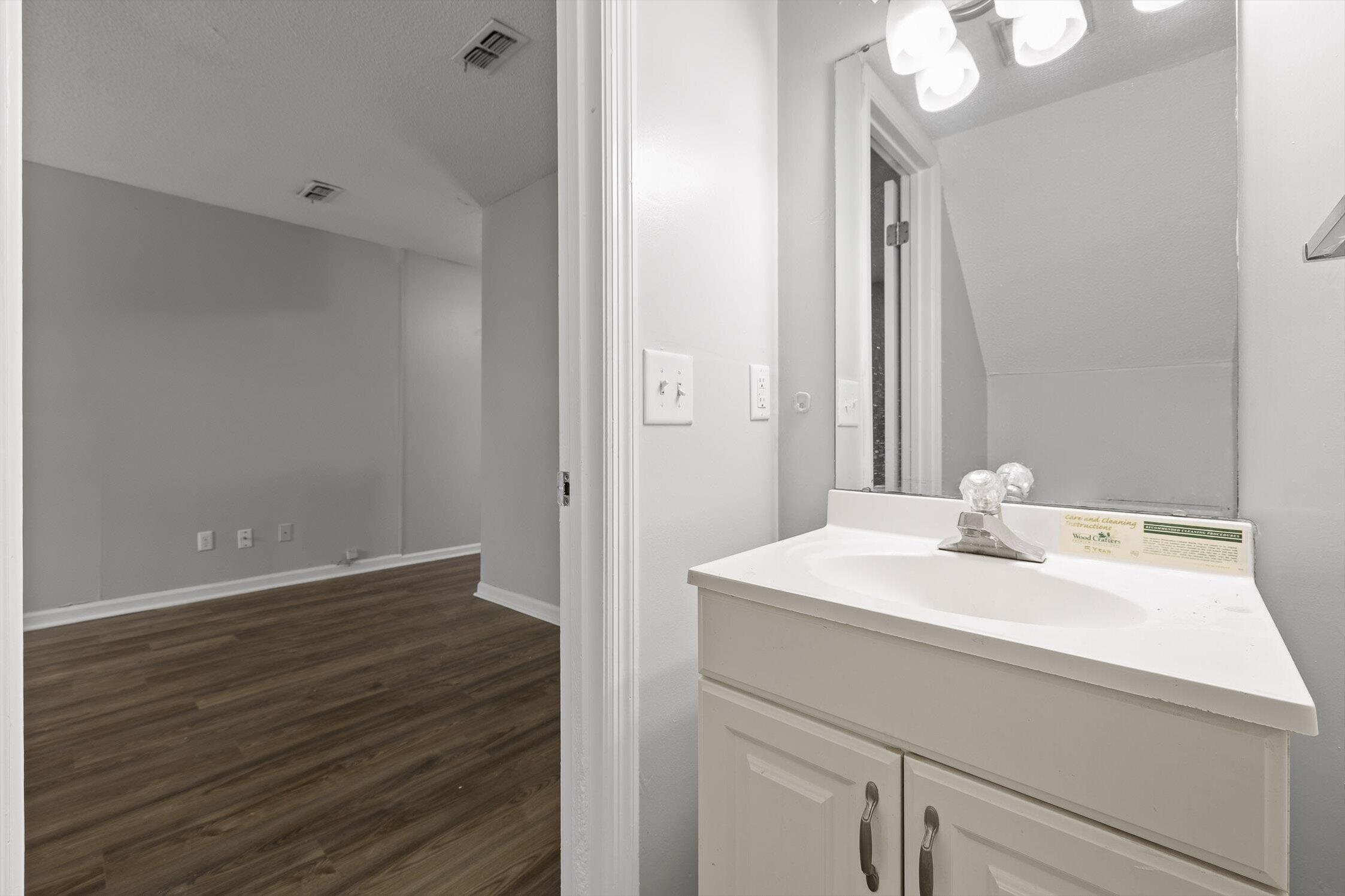 7612 Noah Reid Road Chattanooga, TN 37416 - Photo 4 of 49 09-Noah Reid-9