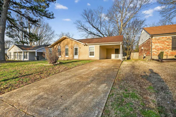 $99,900 | 5267 Broken Oak Drive, Memphis, TN 38127