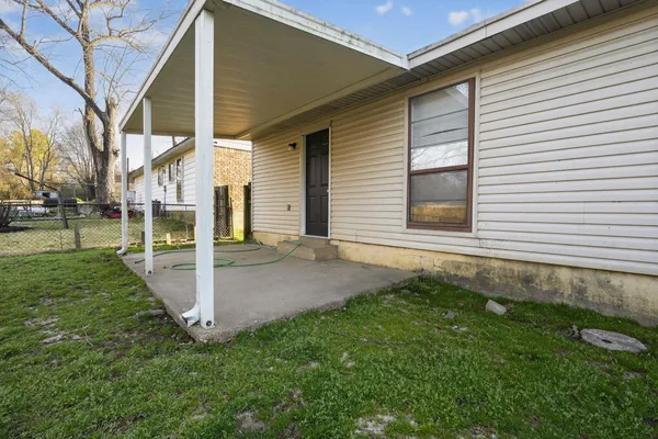 $99,900 | 5267 Broken Oak Drive, Memphis, TN 38127