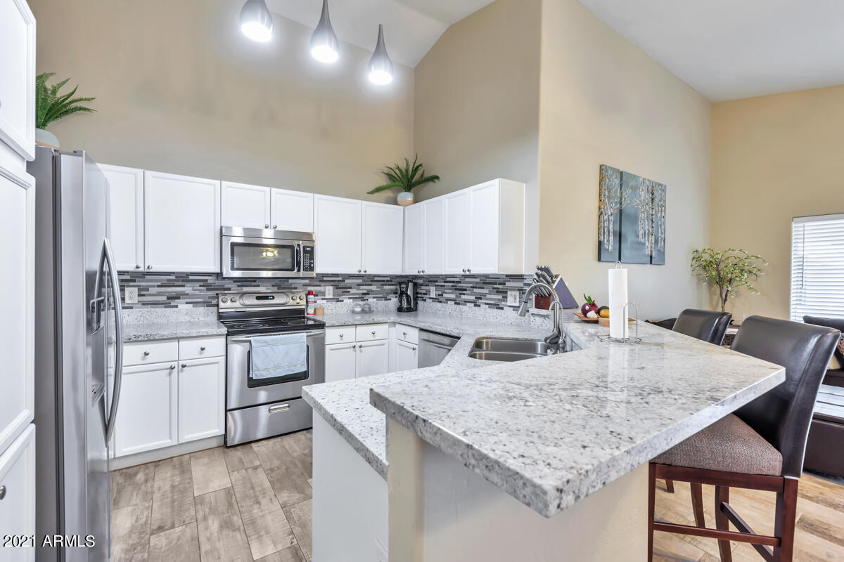 1217 East Redfield Road Phoenix, AZ 85022 - Photo 12 of 22 QPT Photo - _73A5119