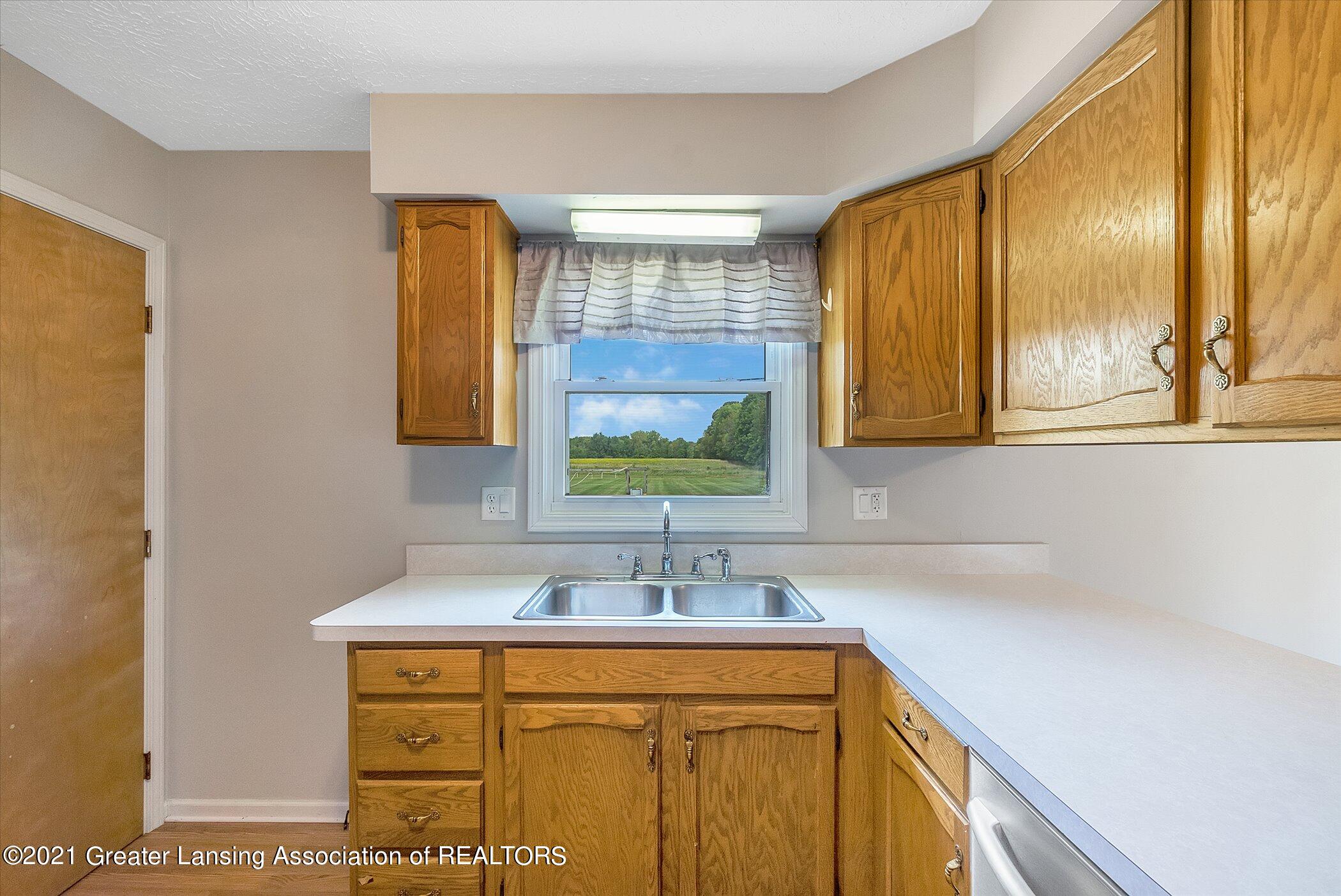 5090 Nichols Road Mason, MI 48854 - Photo 10 of 30 12-12