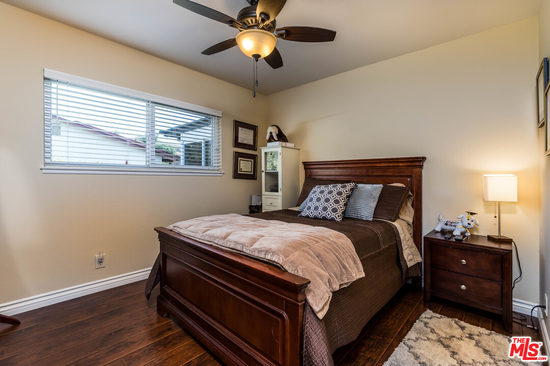 1876 Fitzgerald Road Simi Valley, CA 93065 - Photo 13 of 18
