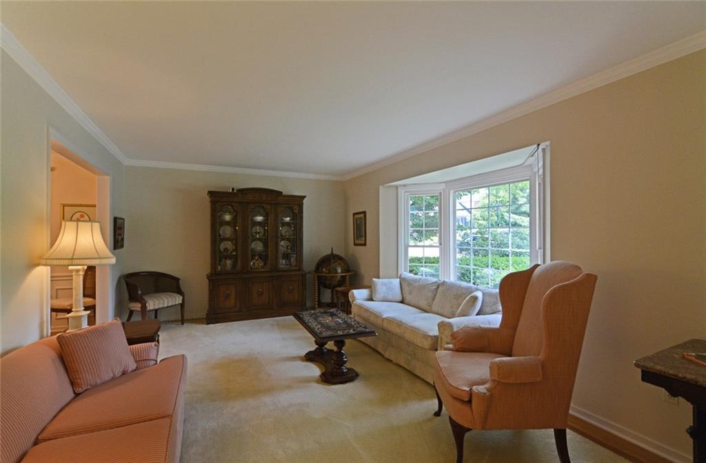 242 Sweet Gum Road Pittsburgh, PA 15238 - Photo 3 of 14 Gallery Image 3