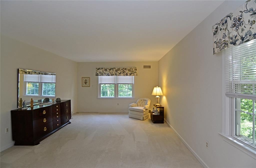 242 Sweet Gum Road Pittsburgh, PA 15238 - Photo 9 of 14 Gallery Image 9