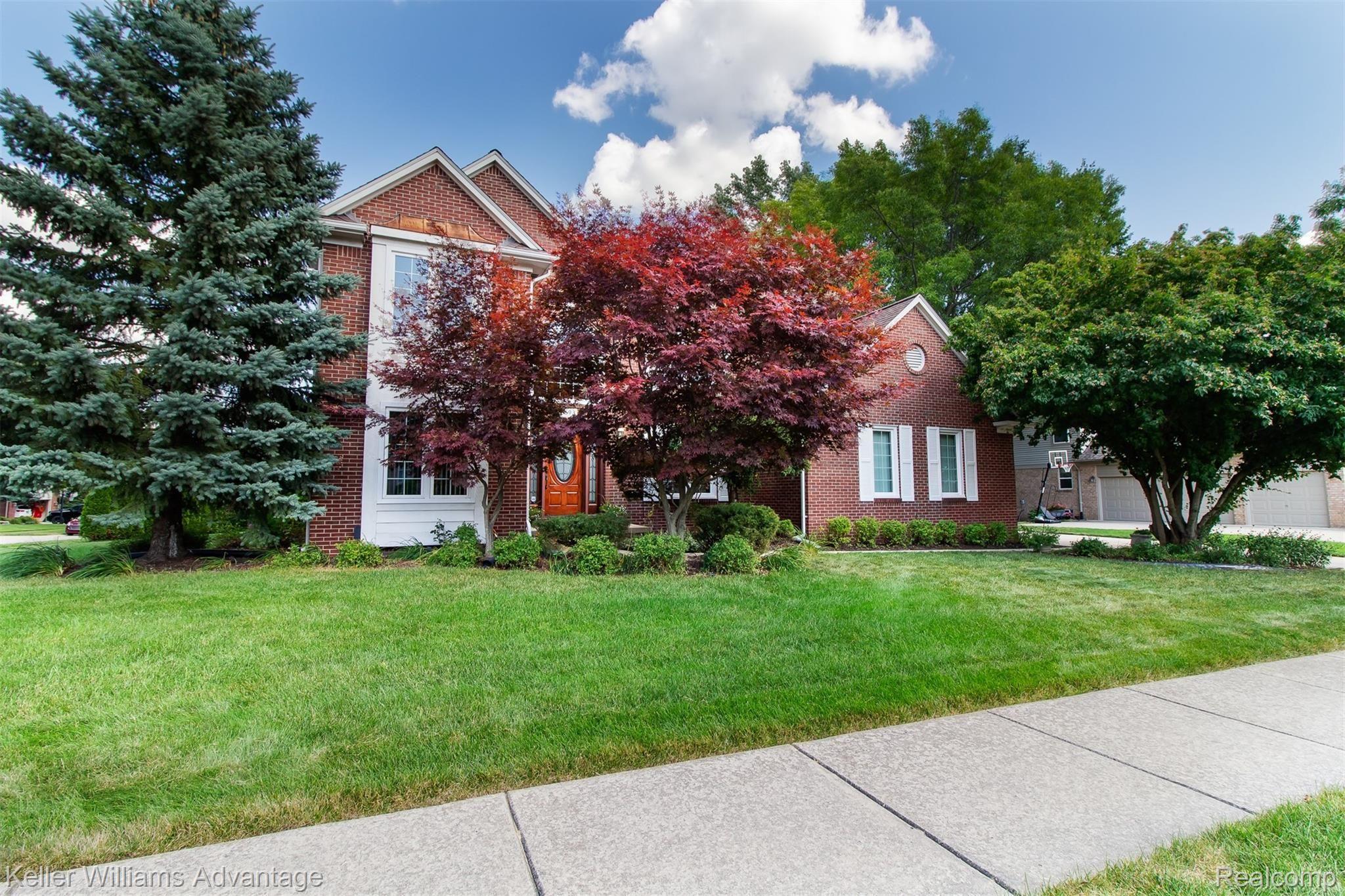 2693 Forest View Court Rochester, MI 48307 - Photo 1 of 55 ForestViewCt_2693_Front_05.jpg