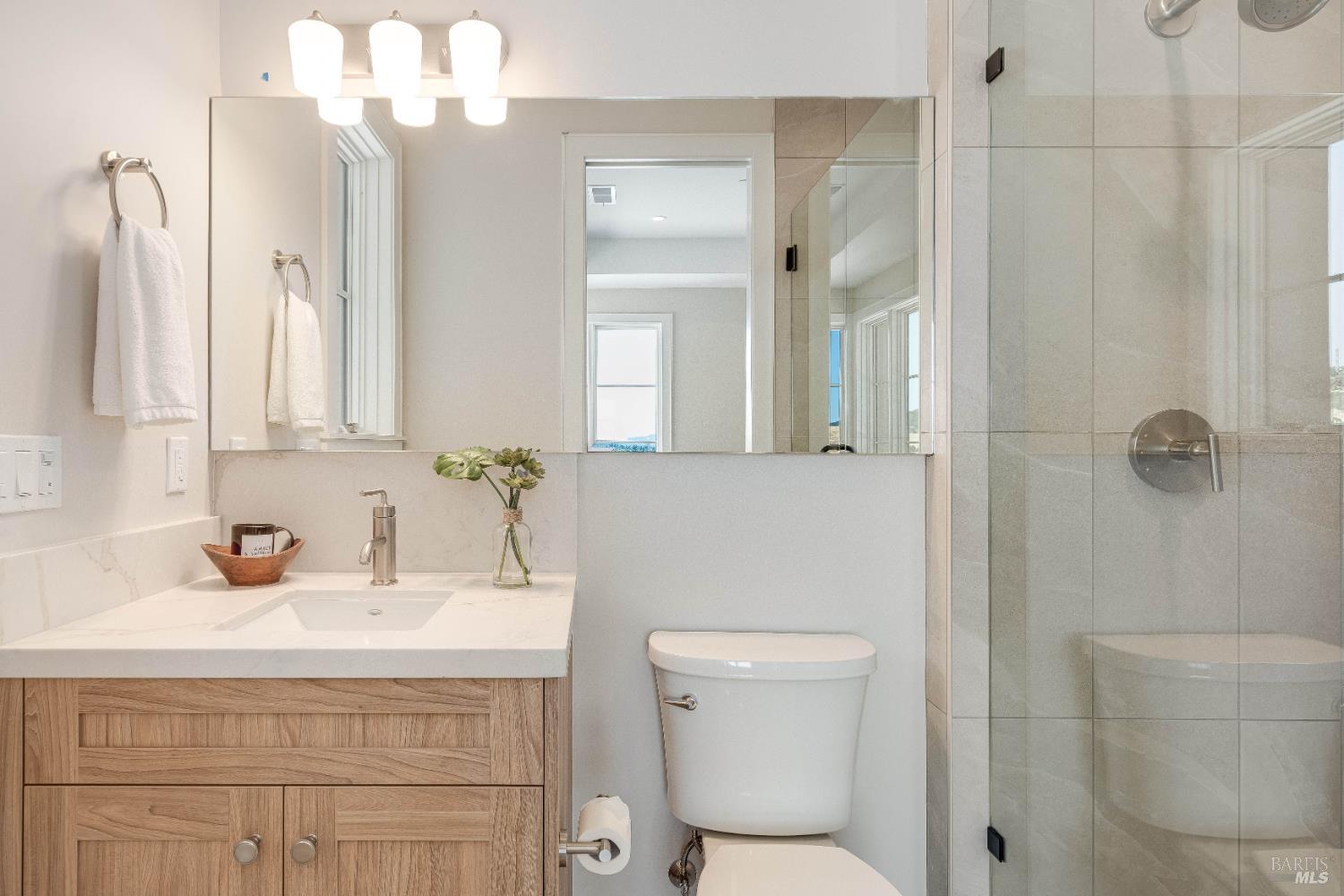 120 Angela Drive Santa Rosa, CA 95403 - Photo 43 of 97 Full bathroom second bedroom suite
