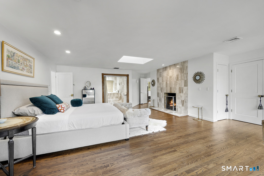 34 Canoe Brook Road Trumbull, CT 06611 - Photo 17 of 37