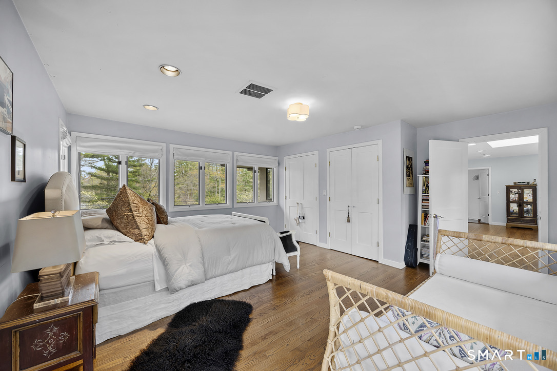 34 Canoe Brook Road Trumbull, CT 06611 - Photo 22 of 37