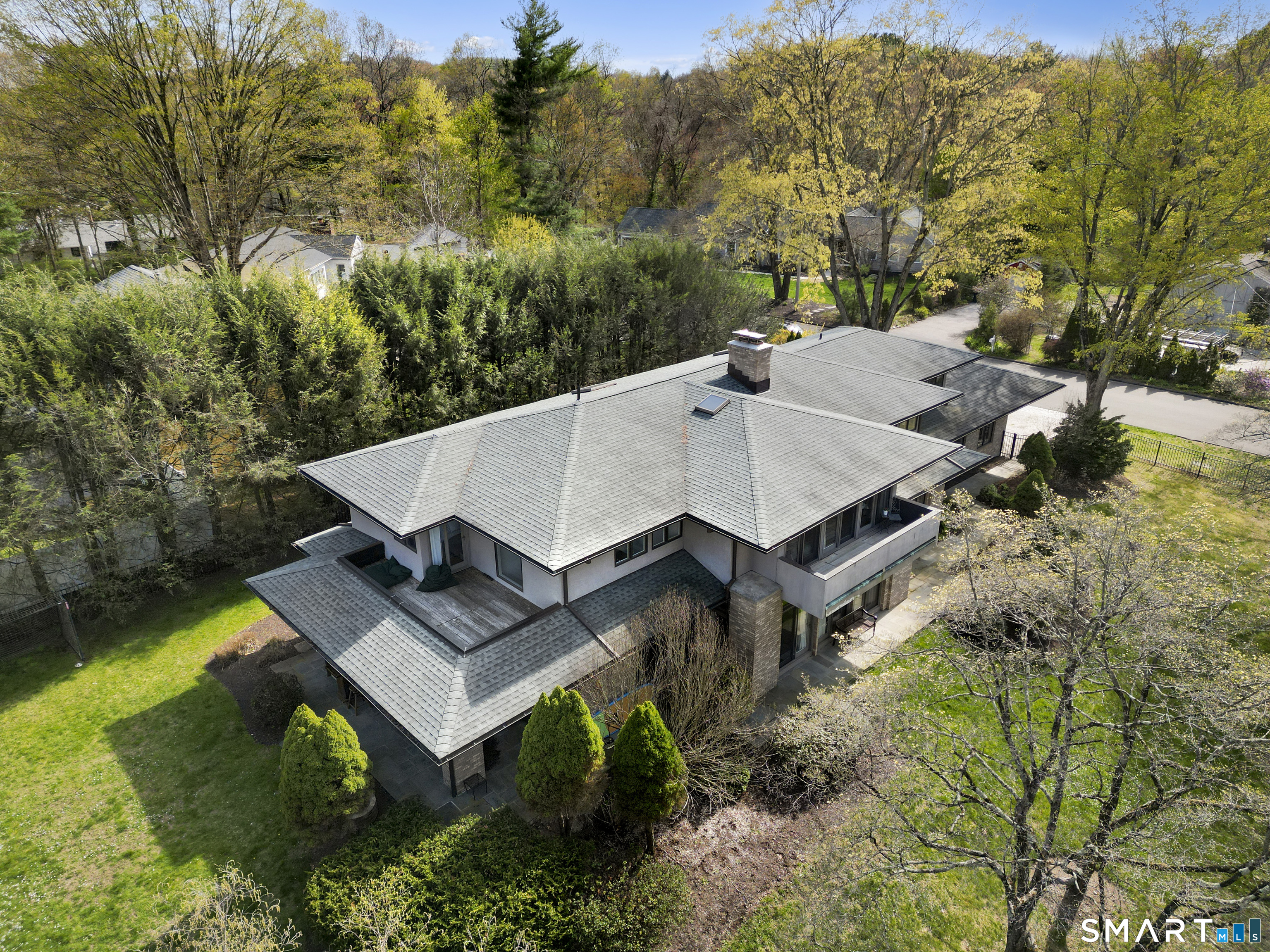 34 Canoe Brook Road Trumbull, CT 06611 - Photo 27 of 37