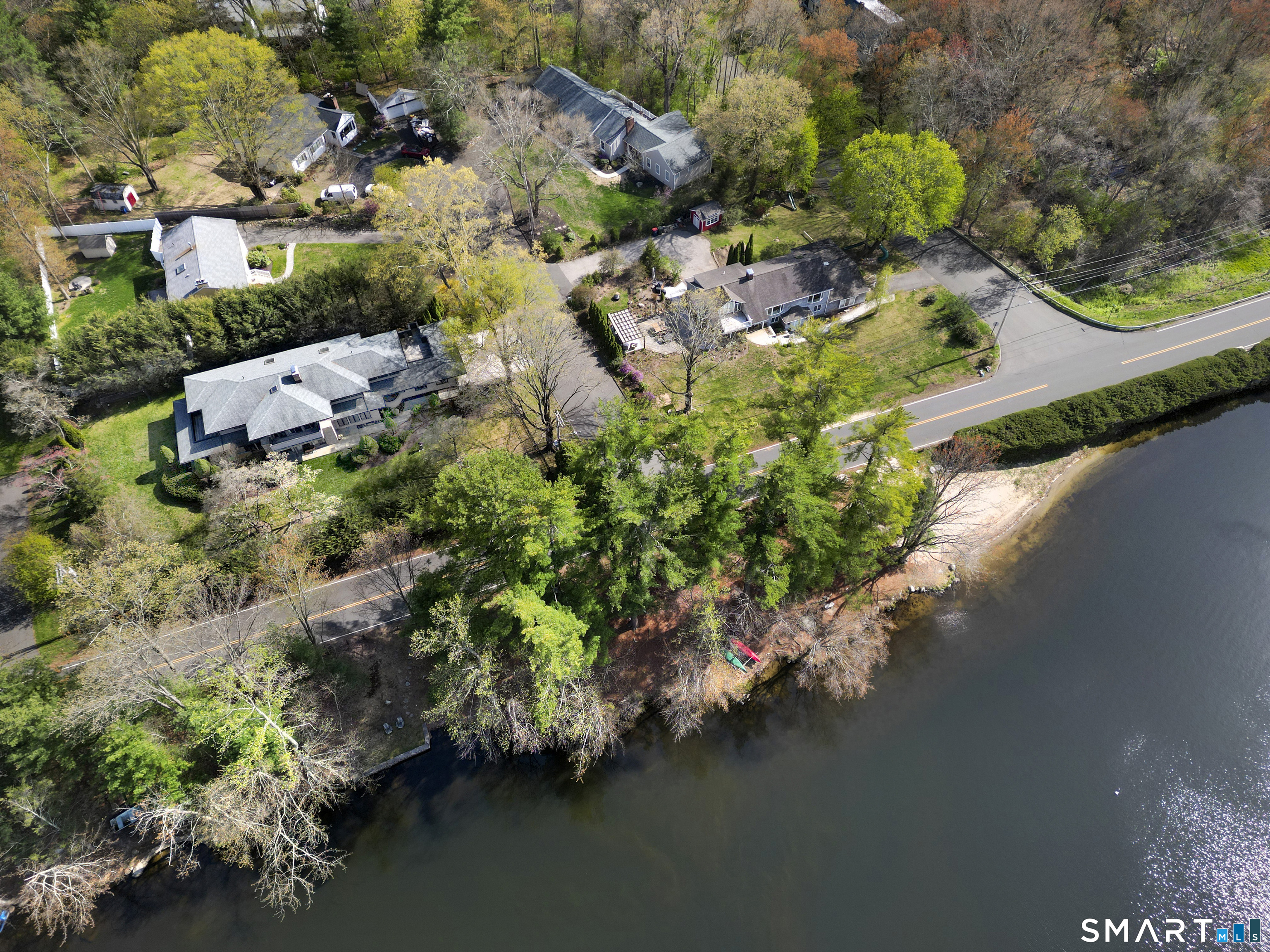 34 Canoe Brook Road Trumbull, CT 06611 - Photo 34 of 37