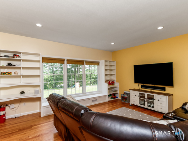 34 R Goldfinch Road Durham, CT 06422 - Photo 13 of 36 Family room