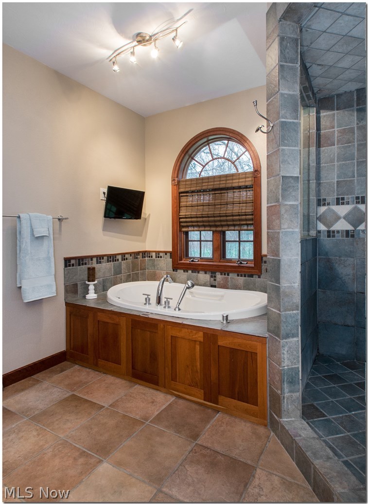 31505 Avon Road Avon, OH 44011 - Photo 24 of 35 Gallery Image 24