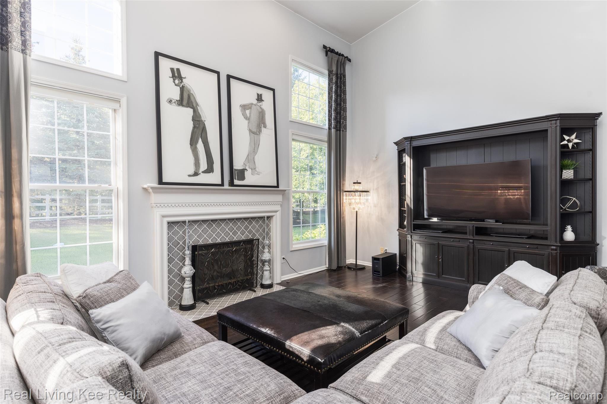 4210 Holly Lane Rochester, MI 48306 - Photo 12 of 44 4210 Holly Lane-14.jpg