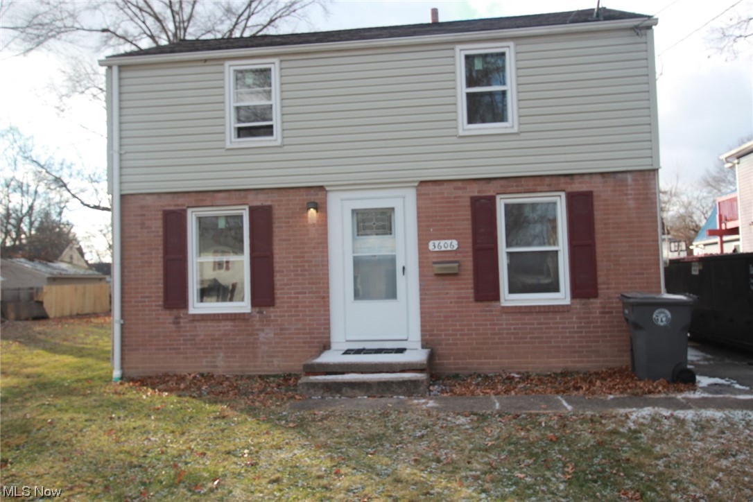 3606 Shelby Road Youngstown, OH 44511 - Photo 1 of 33 View of front of property with a front lawn