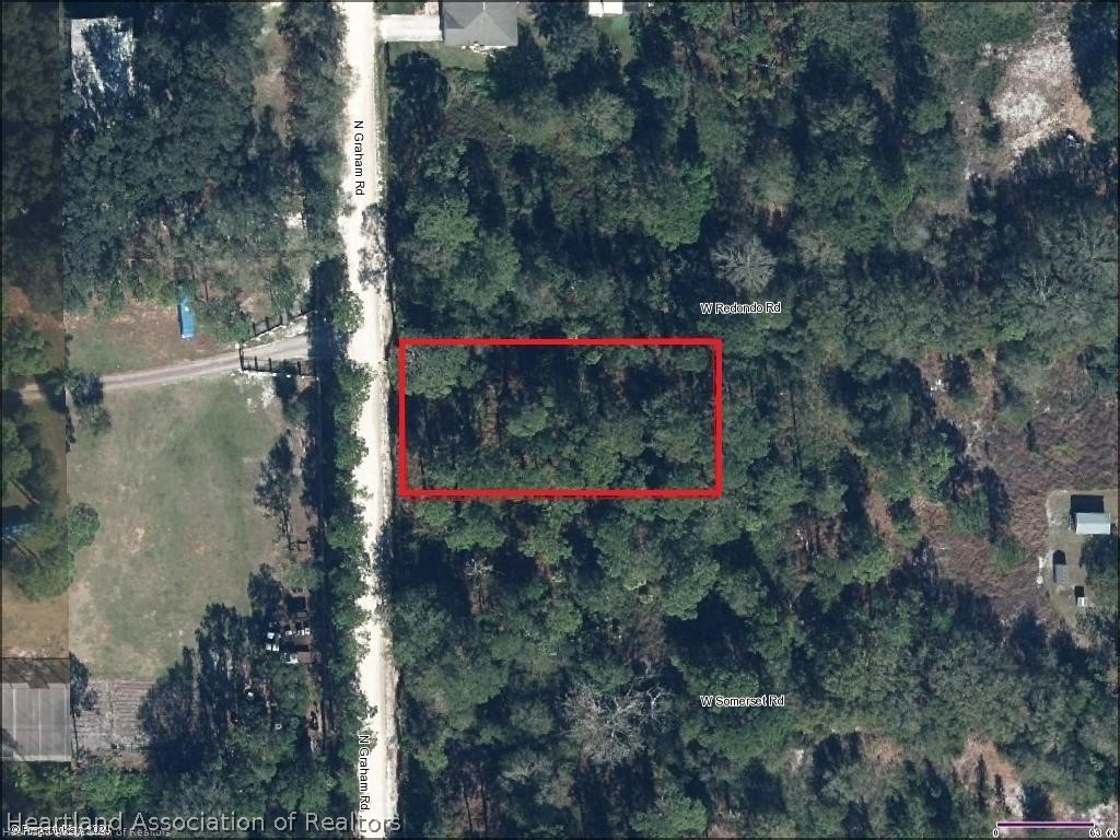 3021 West Redondo Road Avon Park, FL 33825 - Photo 1 of 6 a view of sign board