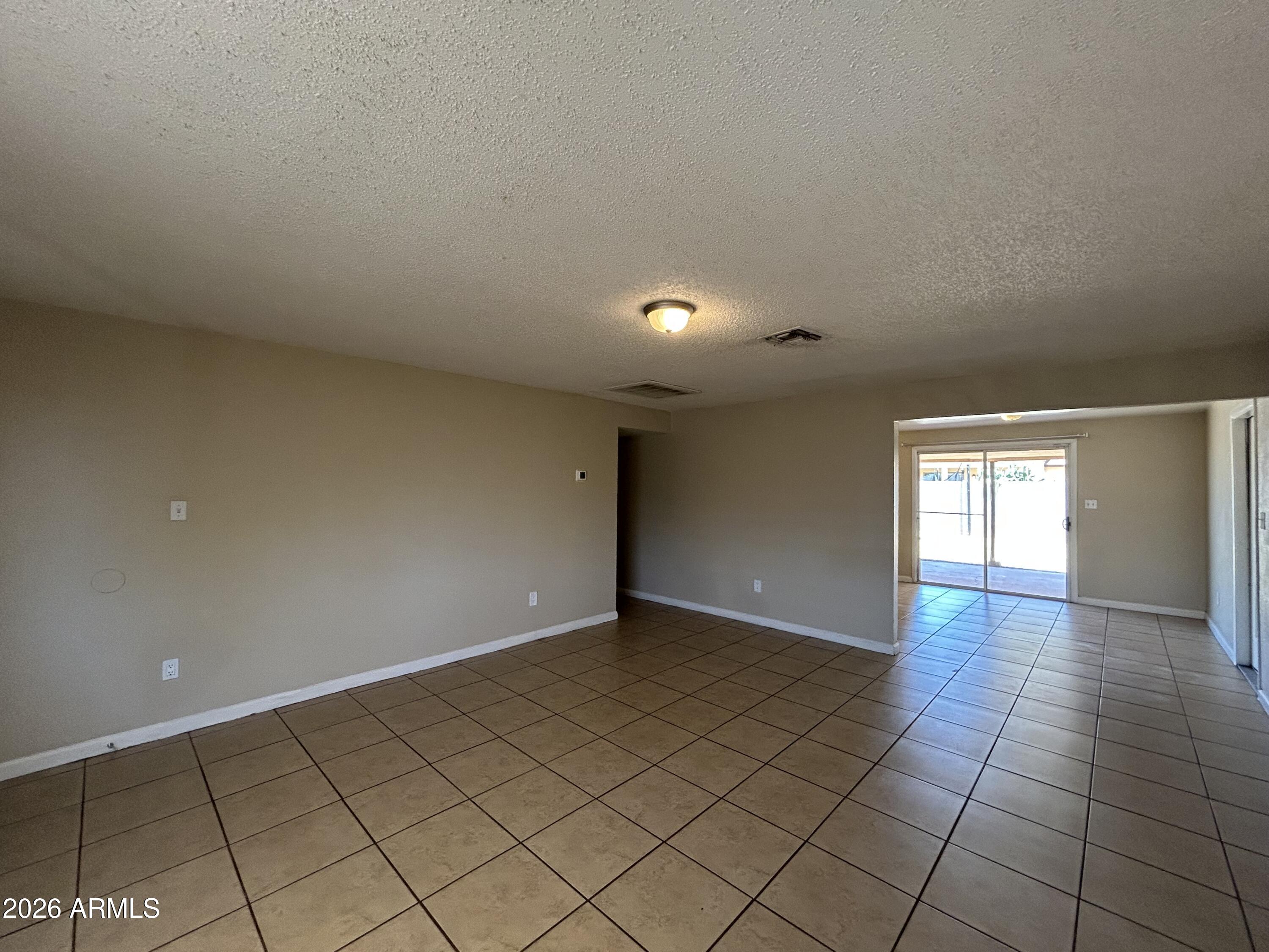 5540 West Berkeley Road Phoenix, AZ 85035 - Photo 7 of 28