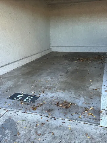 a view of a dirt yard