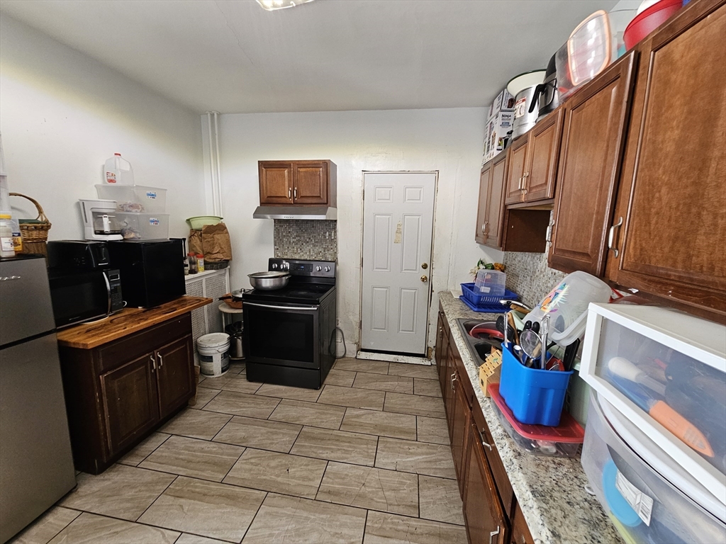 1110 River Street Boston, MA 02136 - Photo 19 of 38