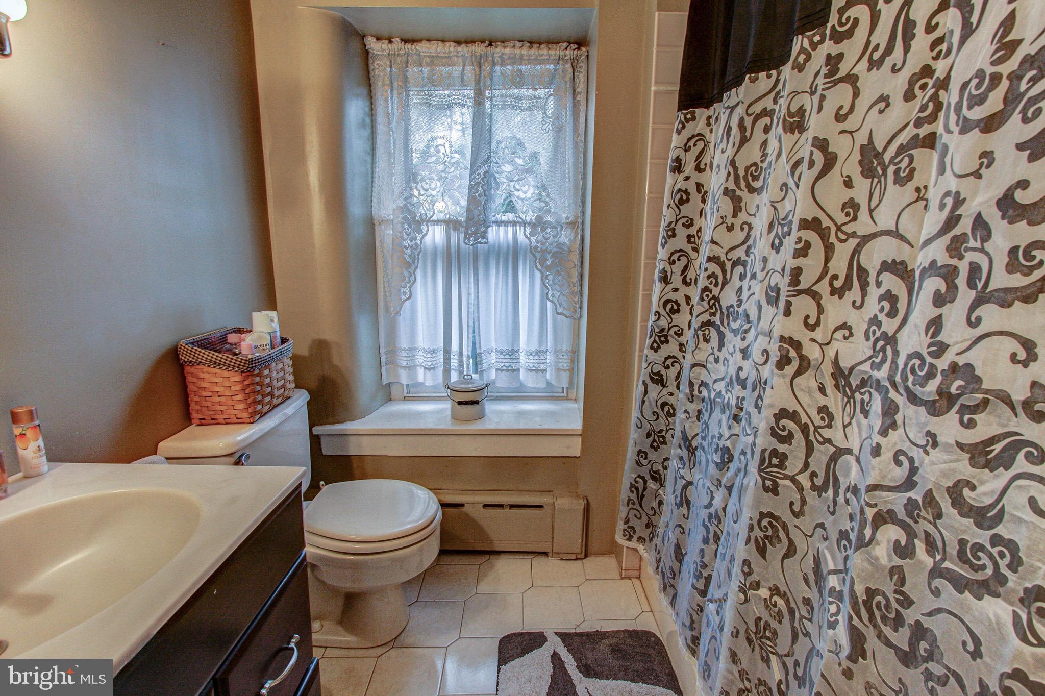 2613 Hill Road Green Lane, PA 18054 - Photo 45 of 146 The Hall Bath is in excellent condition