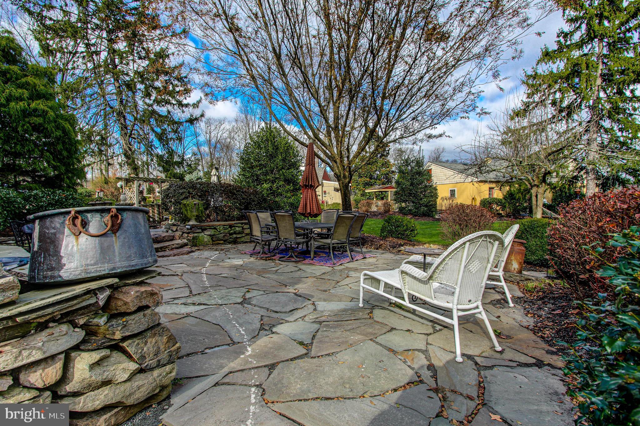 2613 Hill Road Green Lane, PA 18054 - Photo 78 of 146 View from side patio to back yard and cottage