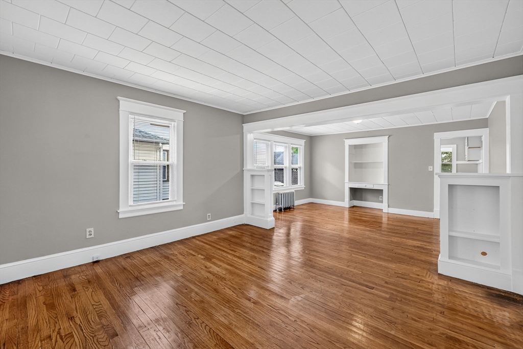 98-100 Draper Street Springfield, MA 01108 - Photo 3 of 25 Gallery Image 3