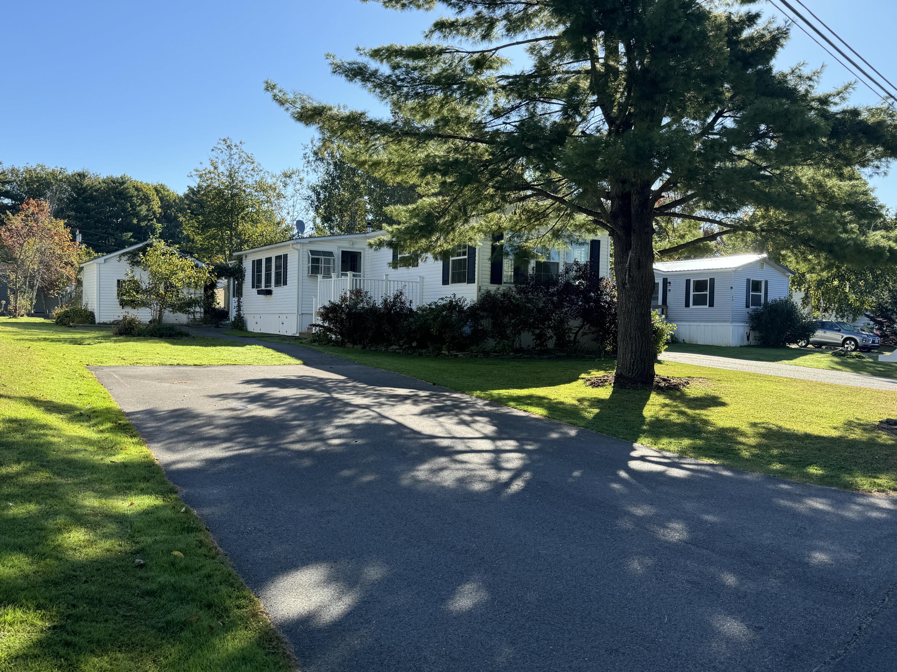 3 F Street Bangor, ME 04401 - Photo 2 of 48 IMG_6018