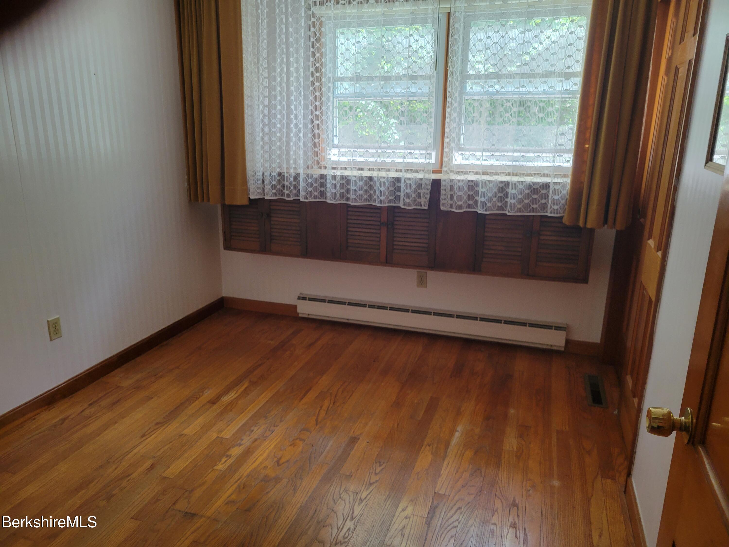68 Wade Inn Road Becket, MA 01223 - Photo 8 of 18 1000002373