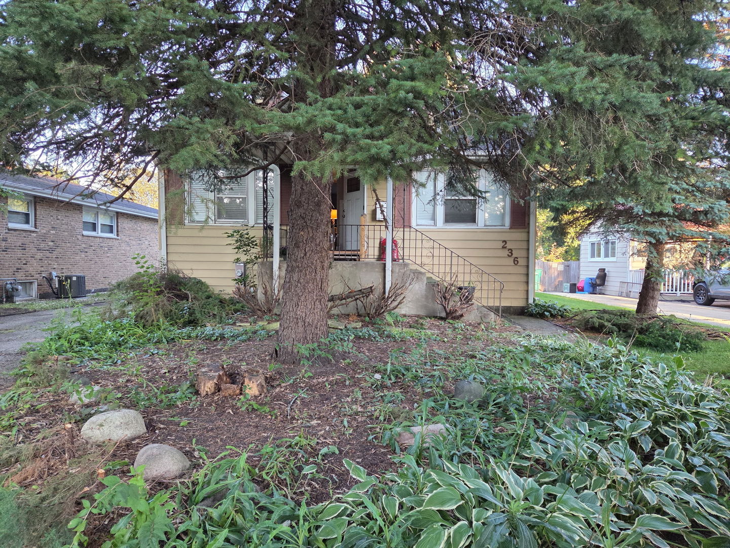 236 North West Road Lombard, IL 60148 - Photo 2 of 23