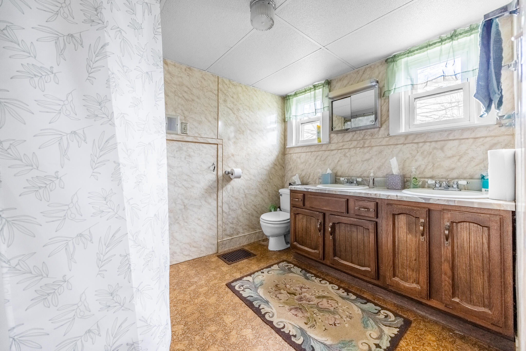 2546 U.S. Rte 2 Hermon, ME 04401 - Photo 16 of 30 Bath