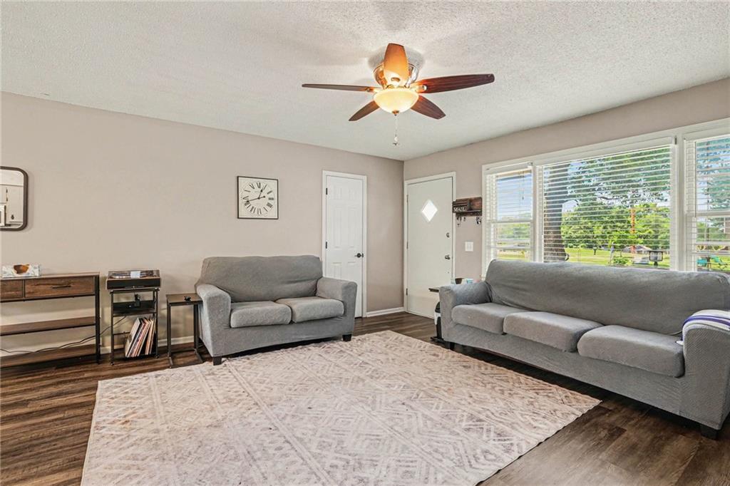 601 Mark Street Lathrop, MO 64465 - Photo 8 of 33