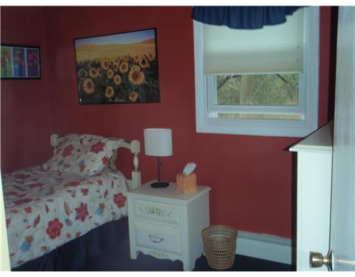 94 Inman Avenue Warwick, RI 02886 - Photo 7 of 11 Bedroom.