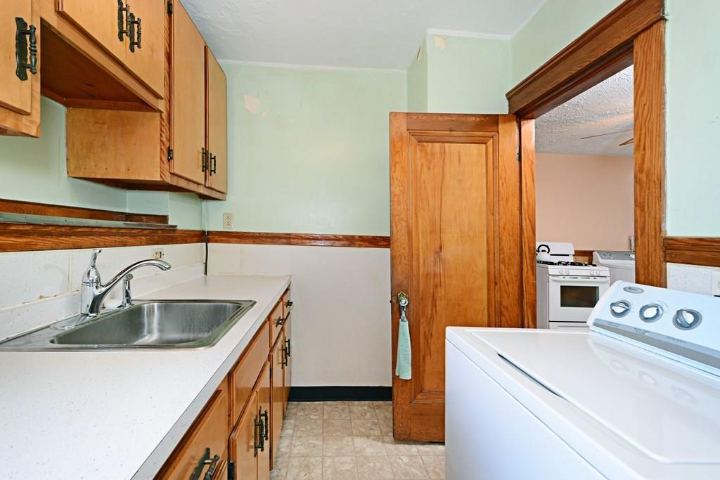 13 Benedict Road Worcester, MA 01604 - Photo 6 of 29 Gallery Image 6